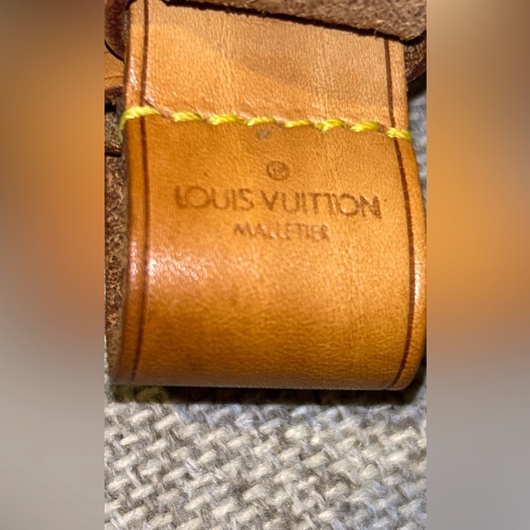 Louis Vuitton poignet bag handler or BRACELET - Picture 7 of 9